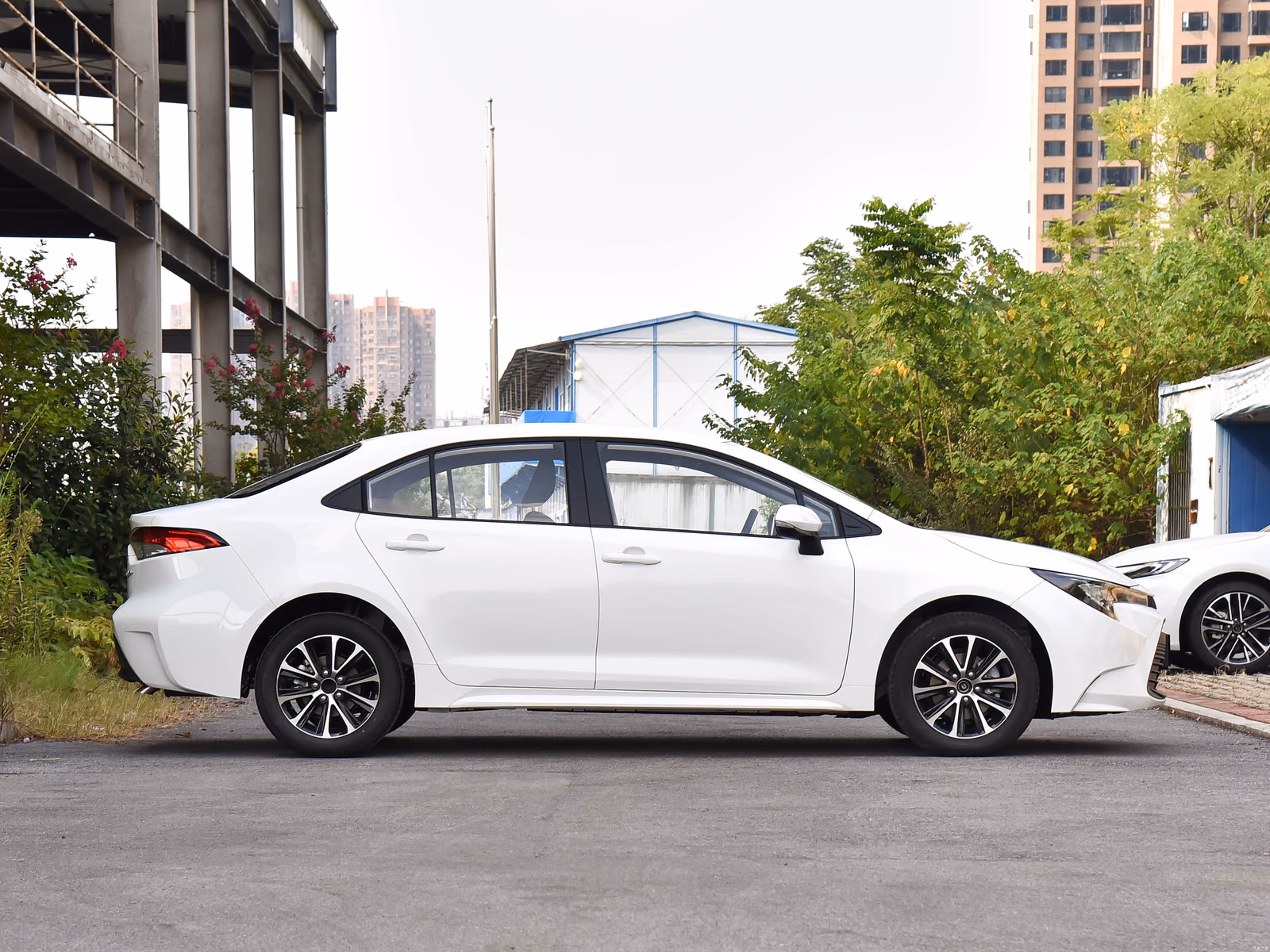 Toyota Levin — профиль с противоположной стороны