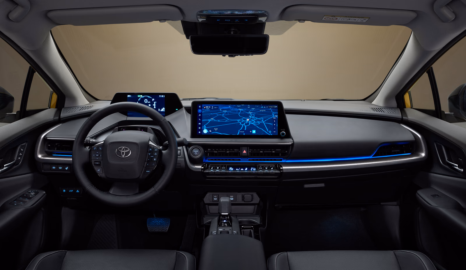 Toyota Prius — салон
