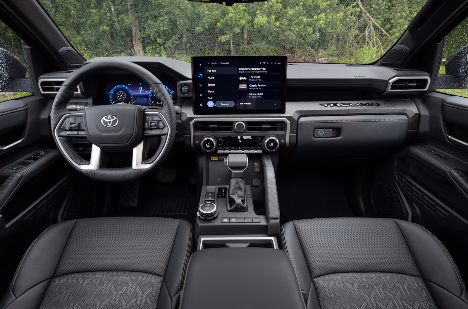 Передняя панель и салон Toyota Tacoma Limited 2025