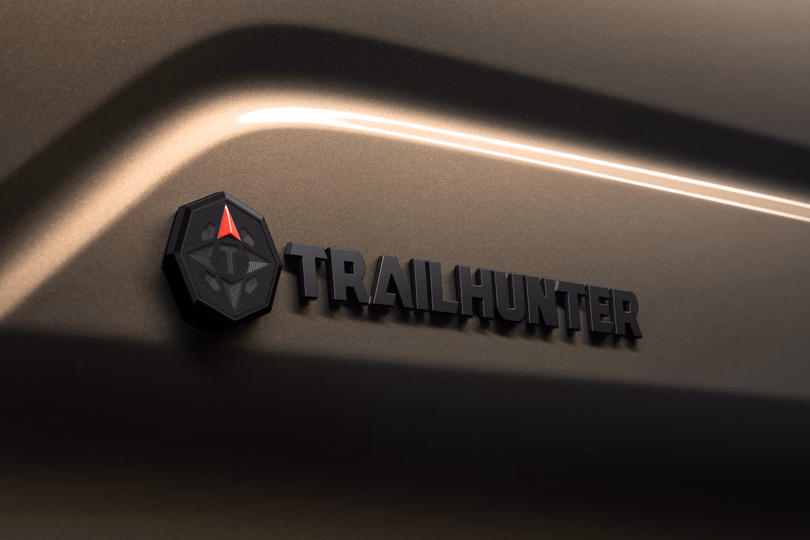 Шильдик Trailhunter в салоне Toyota Tacoma