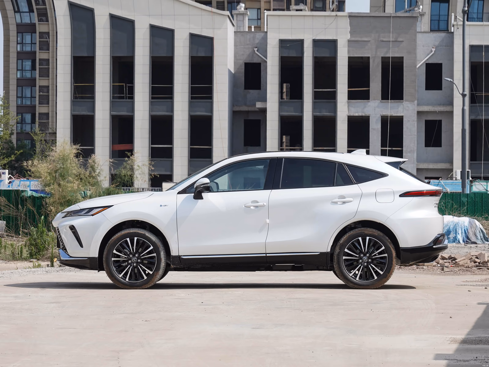 Toyota Venza XU80 — профиль
