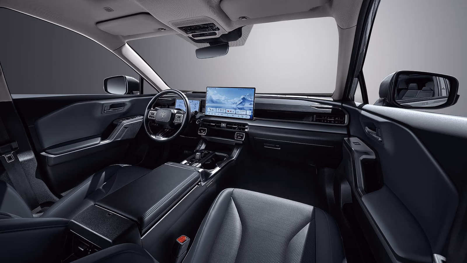Интерьер Toyota Wildlander нового поколения
