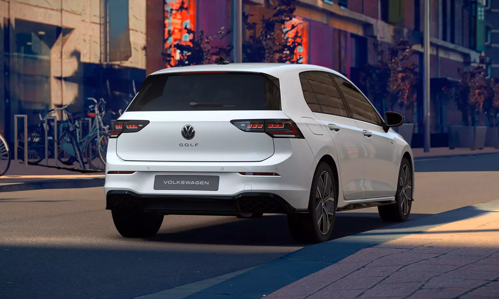 Volkswagen Golf — вид сбоку