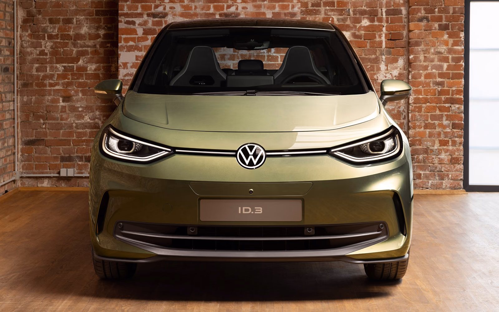 Volkswagen ID.3 — вид сзади в три четверти