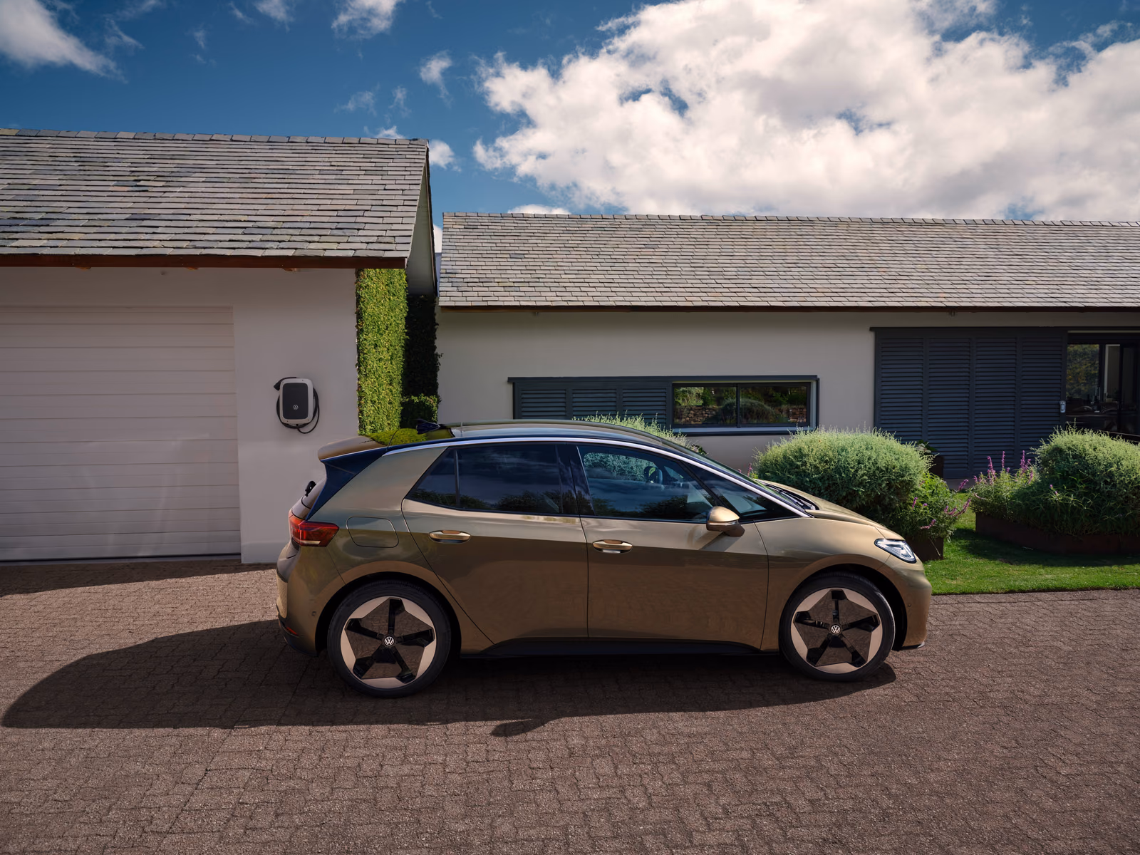 Volkswagen ID.3 — спереди в три четверти
