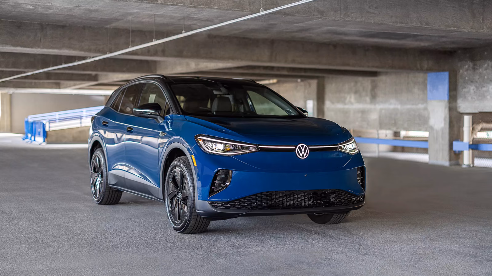 Volkswagen ID.4 на подземном паркинге