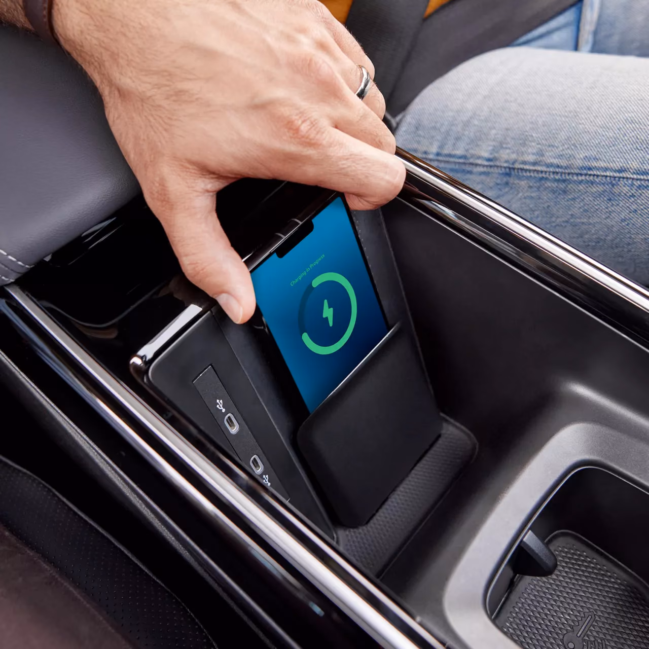 Беспроводная зарядка Volkswagen ID.4