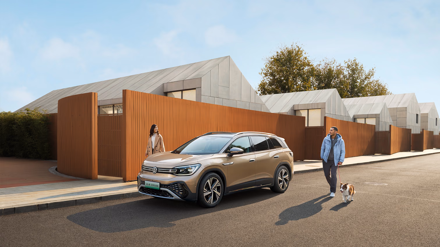 Volkswagen ID.6 CROZZ у зарядной станции