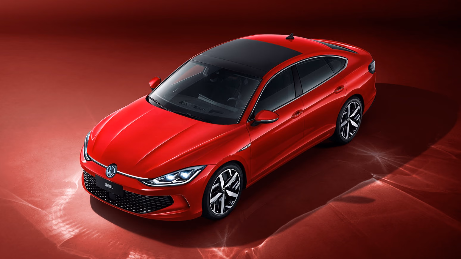 Volkswagen Lamando L — вид сзади в три четверти