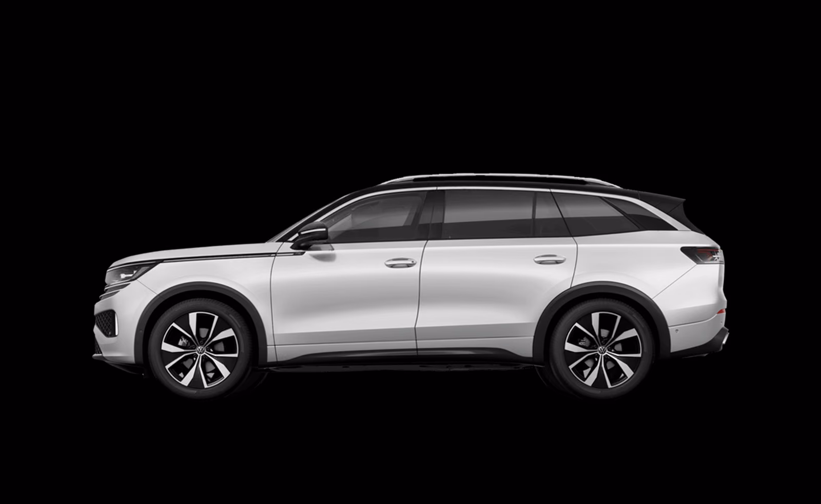 Белый Volkswagen Tavendor в студии, вид сбоку