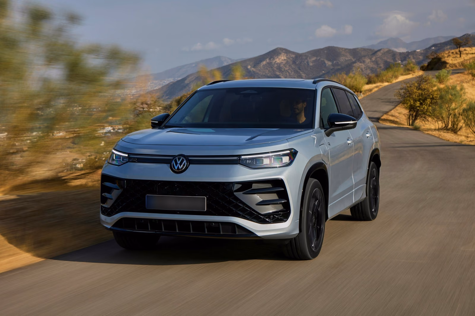 Volkswagen Tayron — в движении