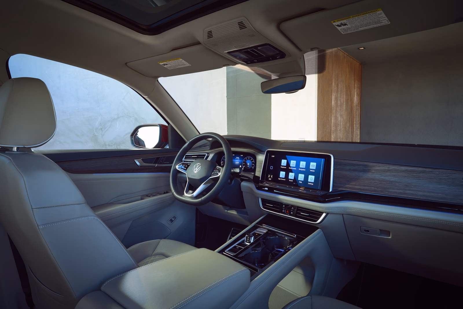 Передняя панель Volkswagen Teramont с экраном 12 дюймов