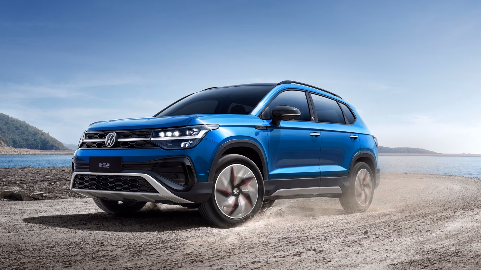 Volkswagen Tharu — вид сзади в три четверти