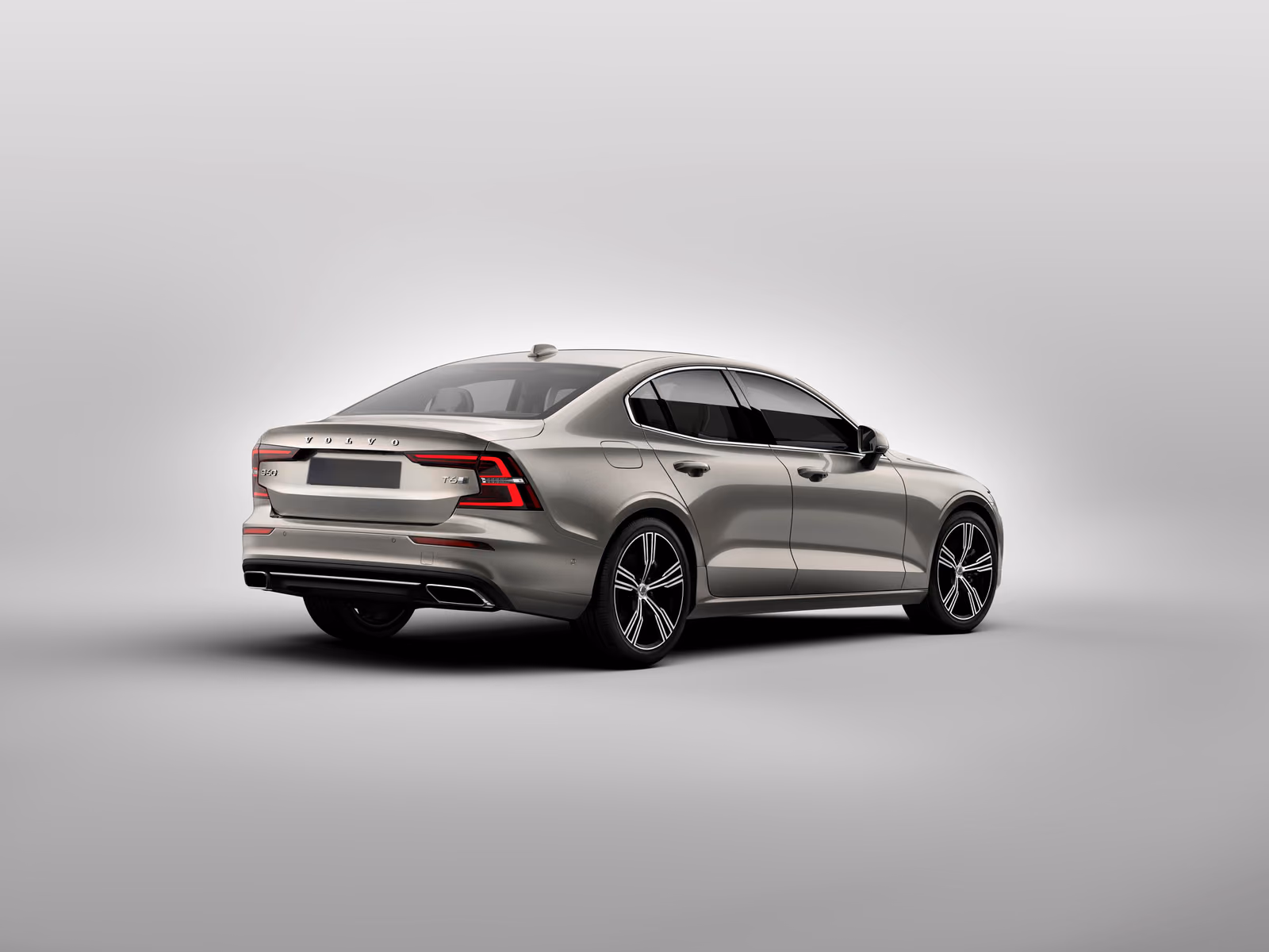 Volvo S60 — вид сзади