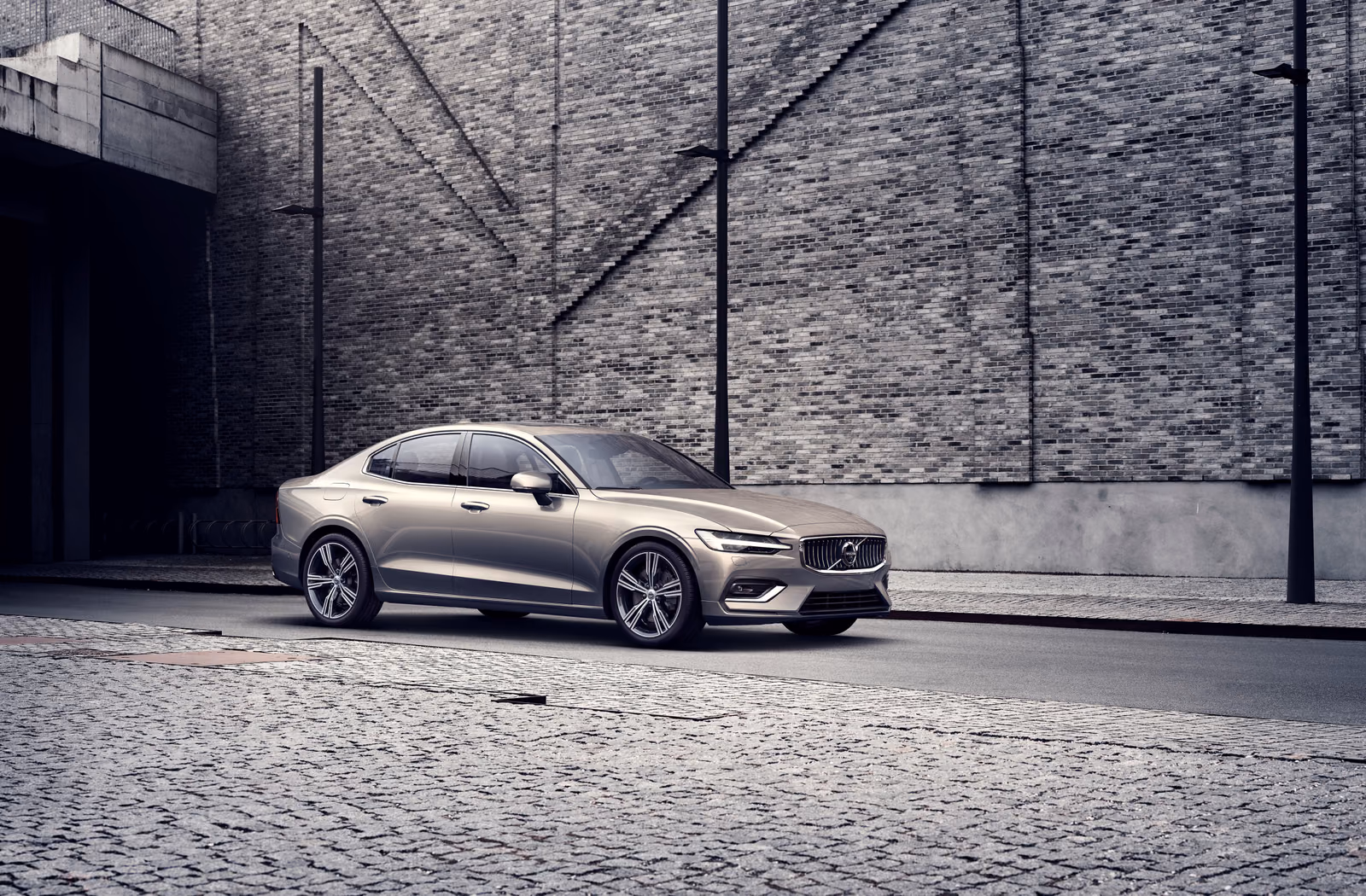 Volvo S60 — в студии