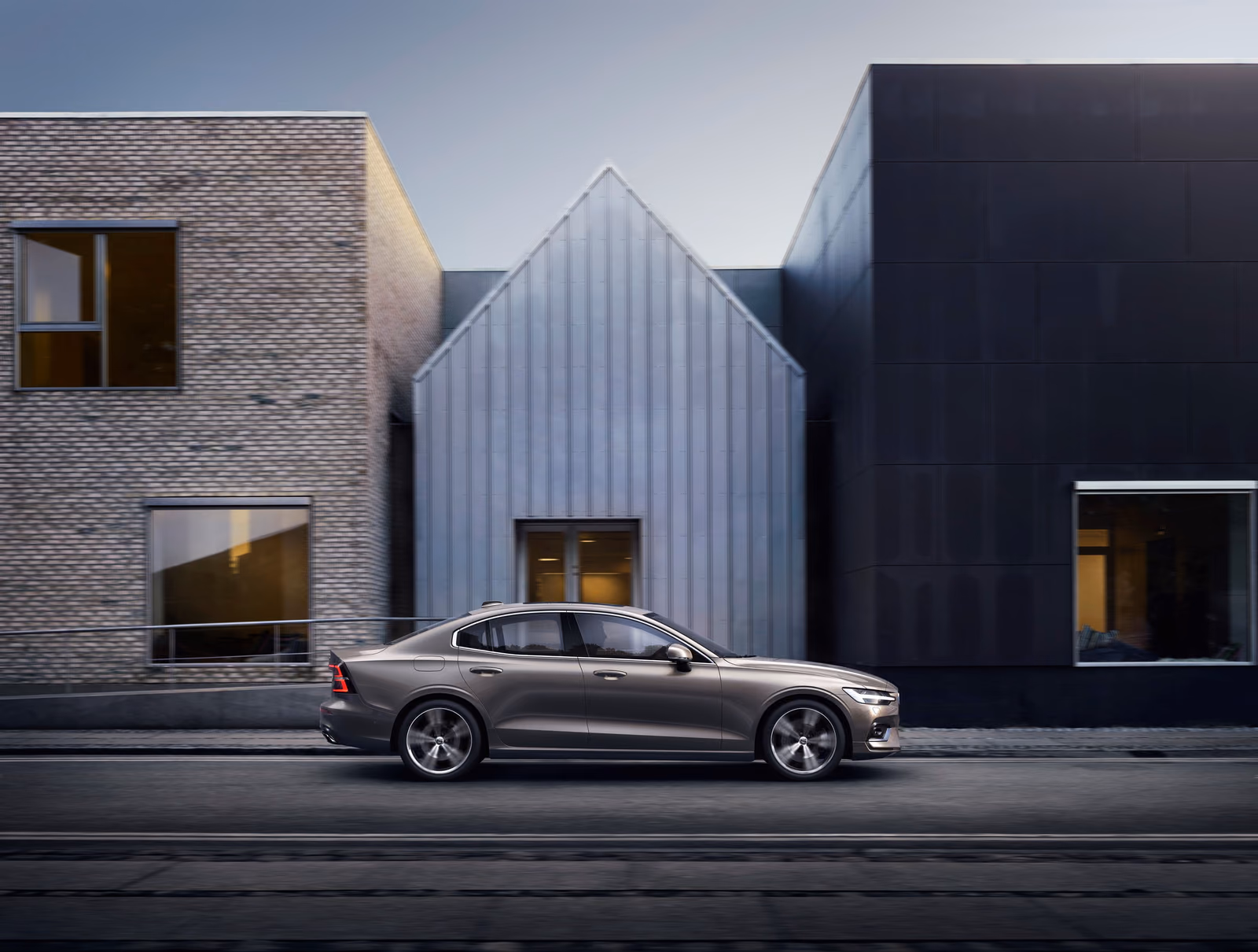 Volvo S60 — в движении