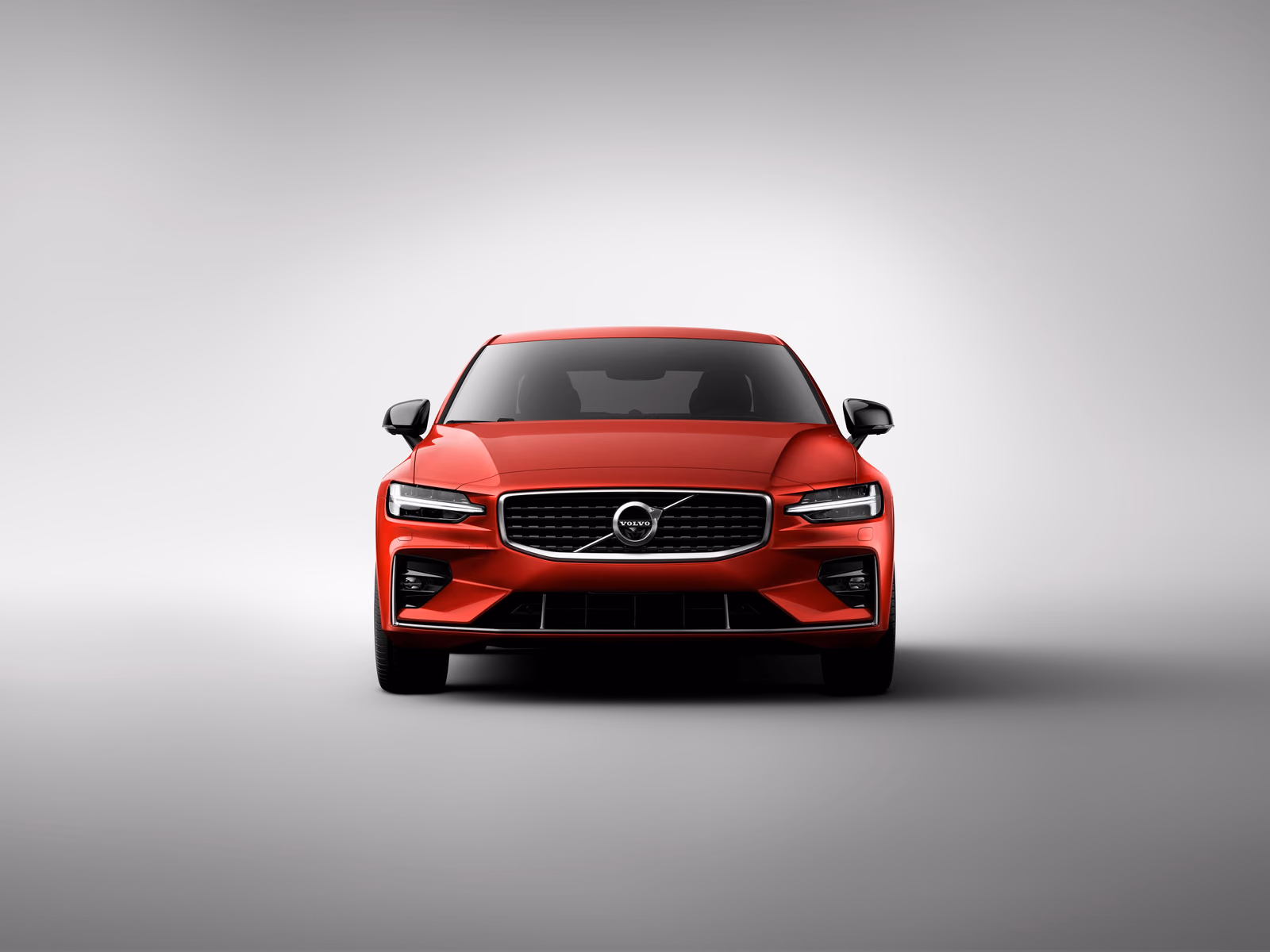 Volvo S60 — вид сзади