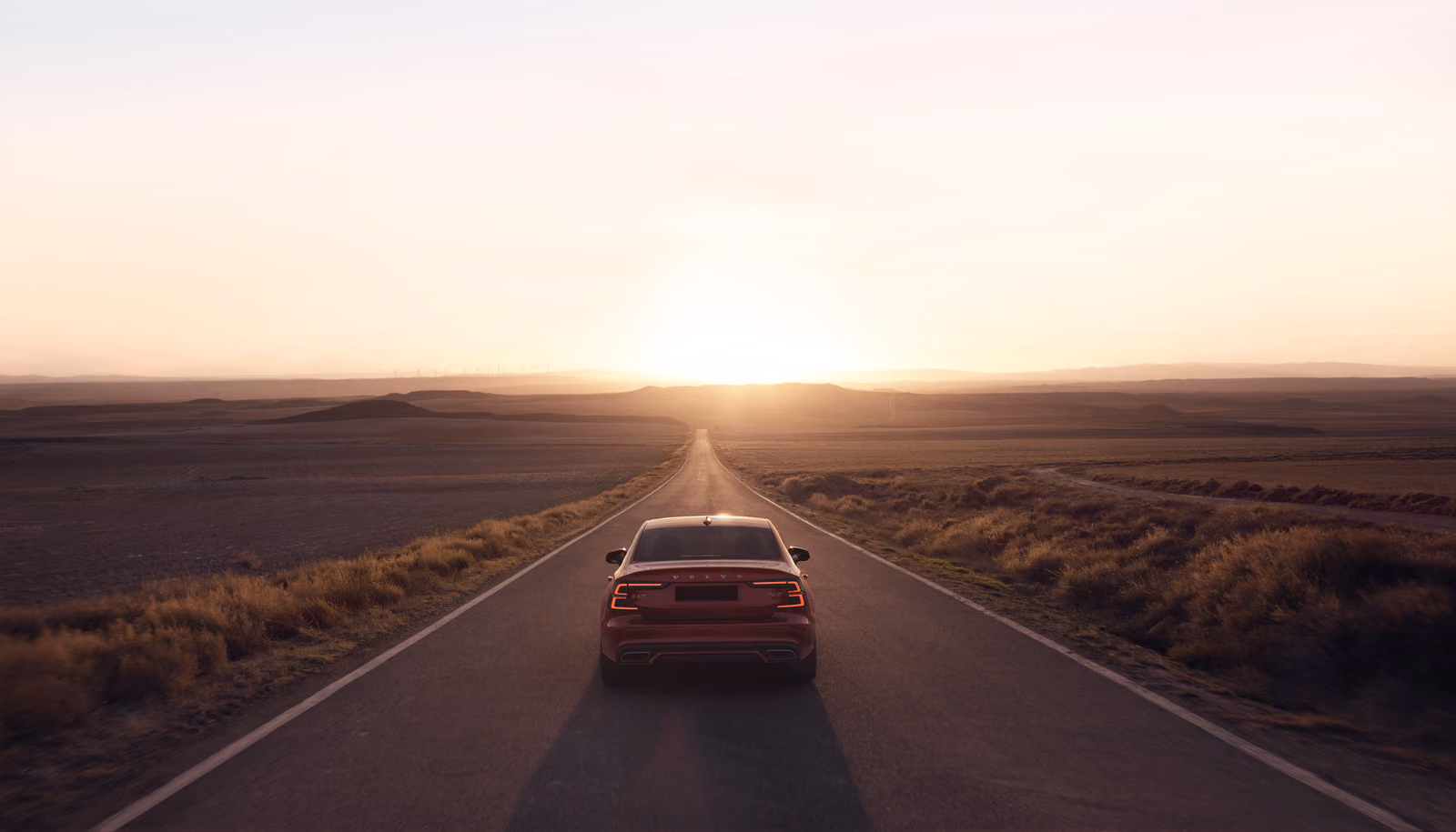 Volvo S60 — спереди в три четверти