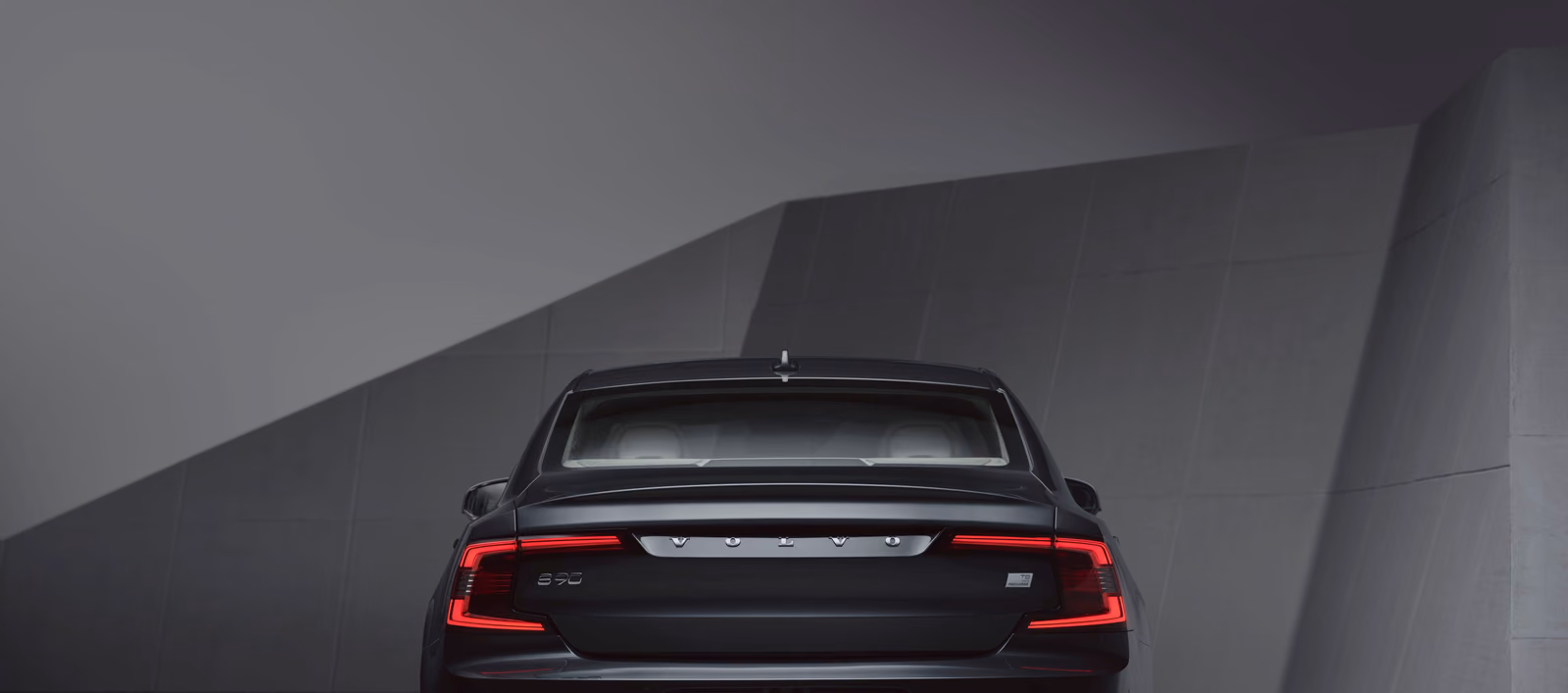 Volvo S90 — в студии