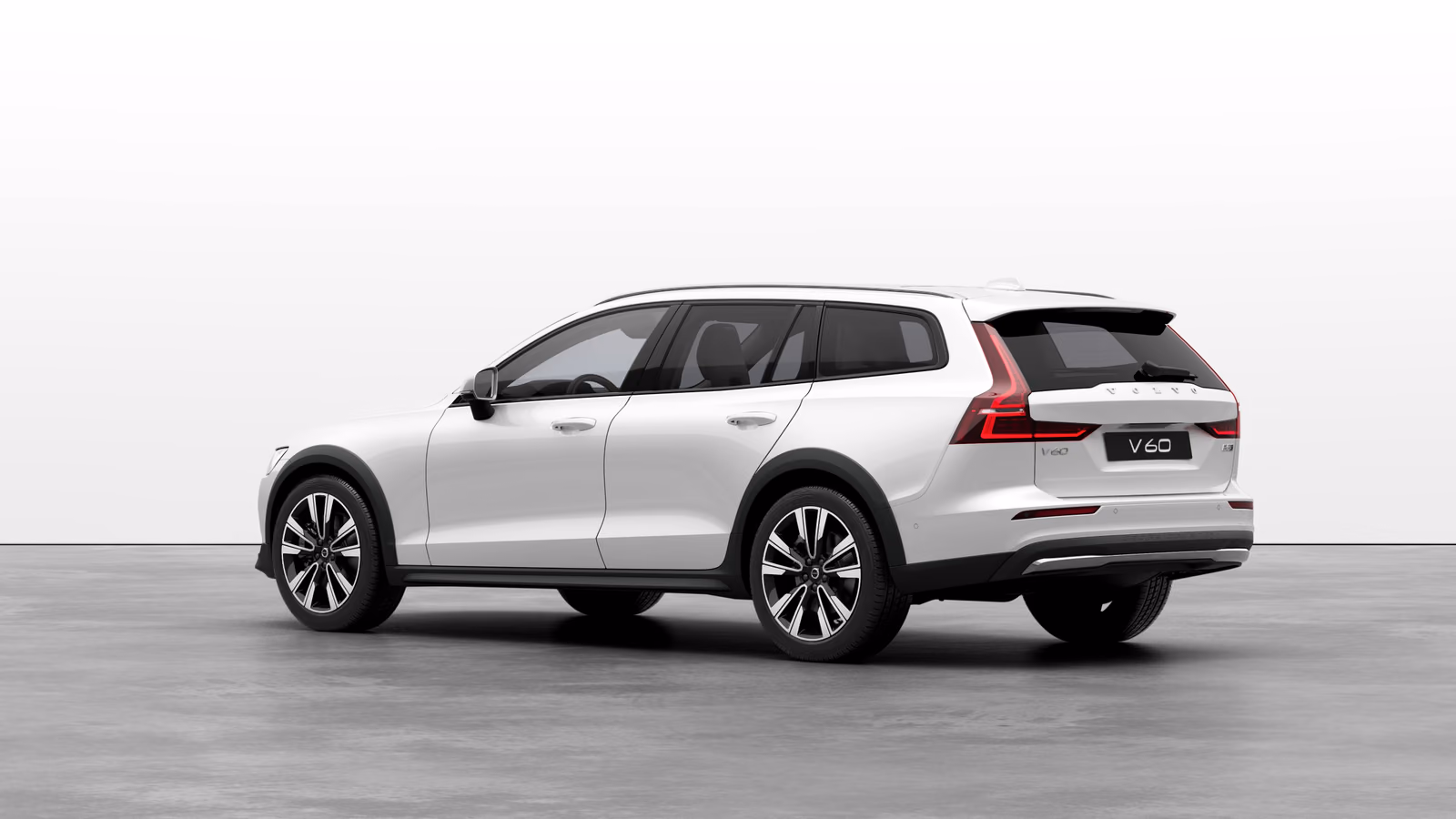 Volvo V60 Cross Country в заднем боковом ракурсе