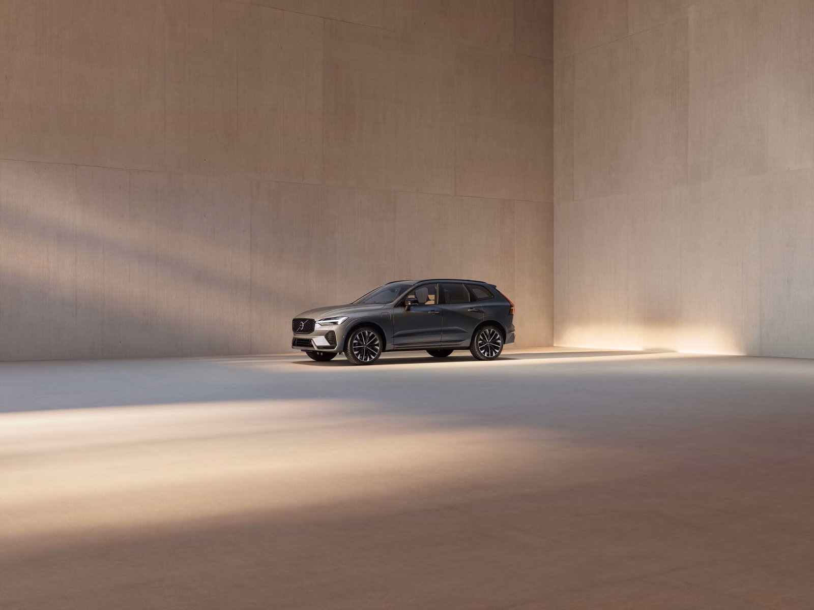 Volvo XC60 — студийный кадр, вид спереди в три четверти
