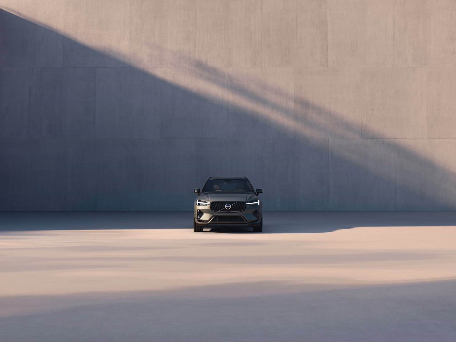 Volvo XC60 — спереди в три четверти