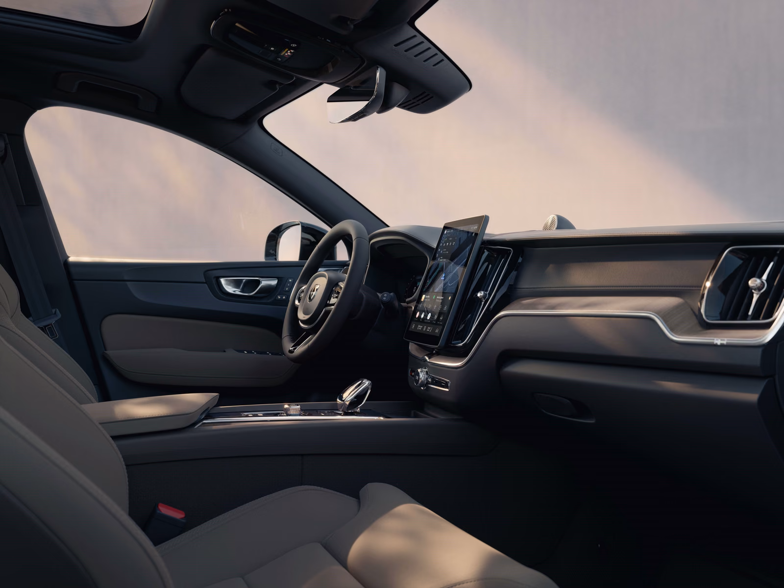 Volvo XC60 — салон