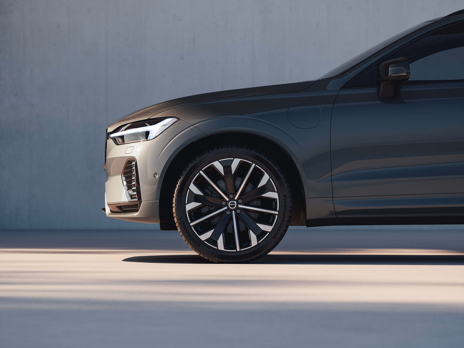 Volvo XC60 — шильдик