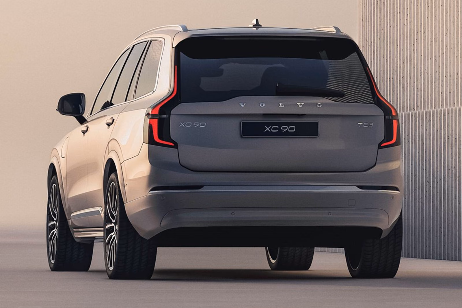 Volvo XC90 — в студии