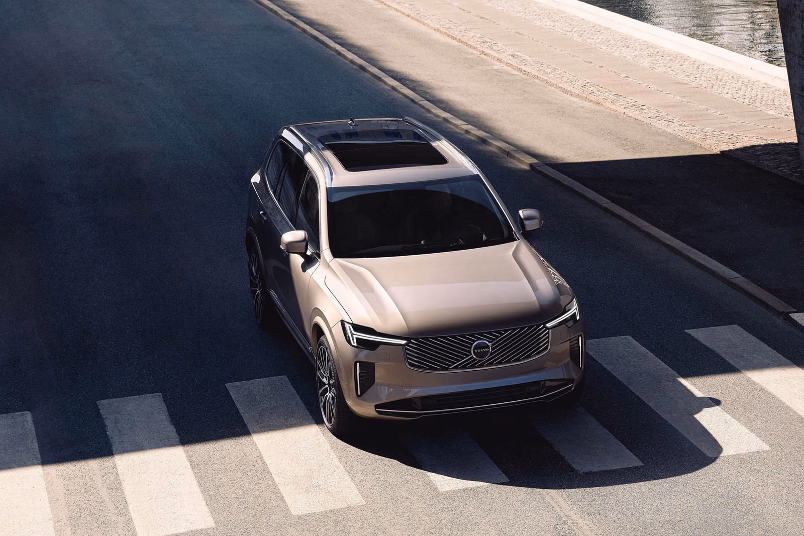 Volvo XC90 — на природе