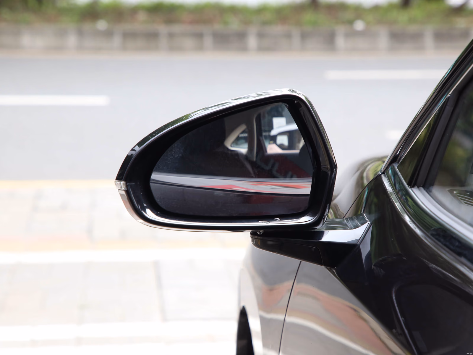 Wuling Starlight PHEV — наружное зеркало