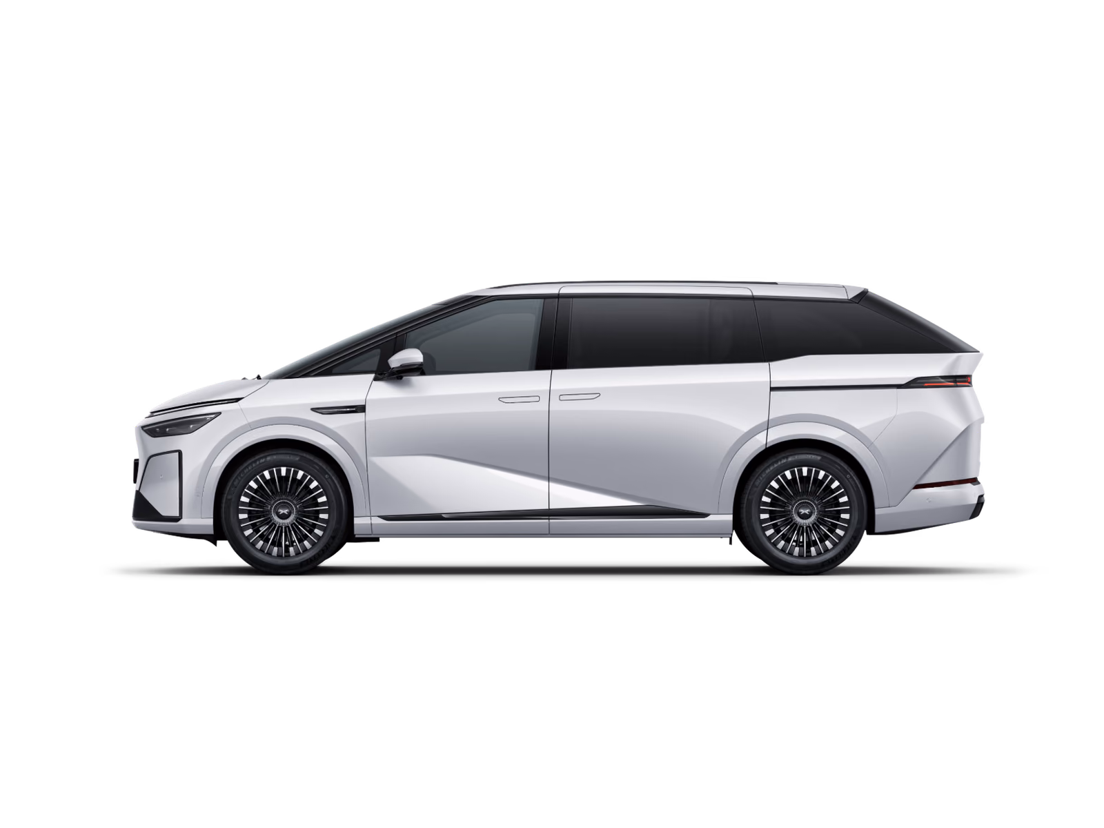 Белый XPeng X9, профиль кузова