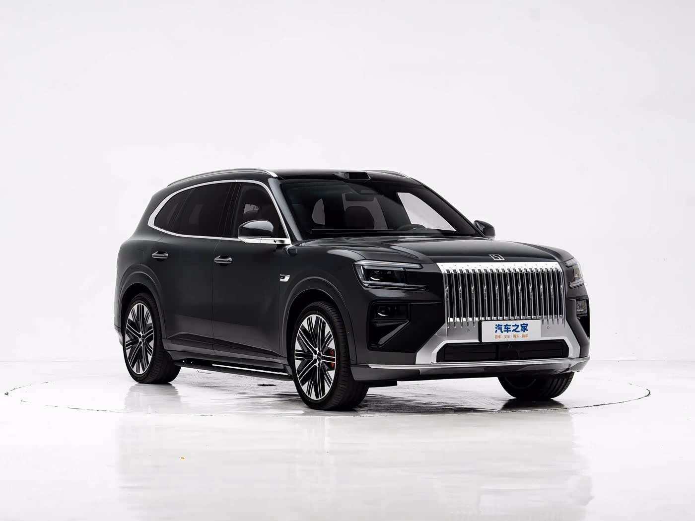 Zeekr 8X 2026 — передняя часть кузова справа