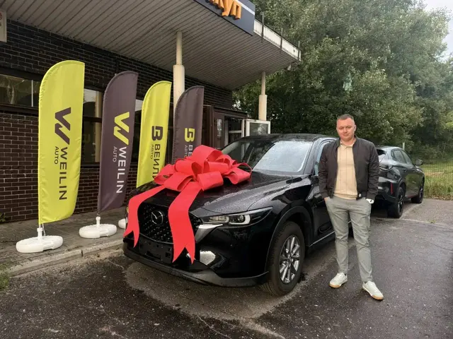 Выдача автомобиля клиенту в салоне Weilin Auto — фото 9