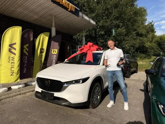 Выдача автомобиля клиенту в салоне Weilin Auto — фото 19