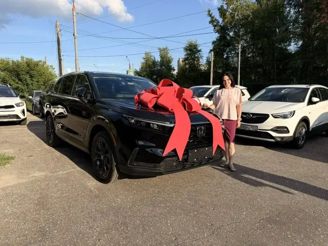 Выдача автомобиля клиенту в салоне Weilin Auto — фото 22